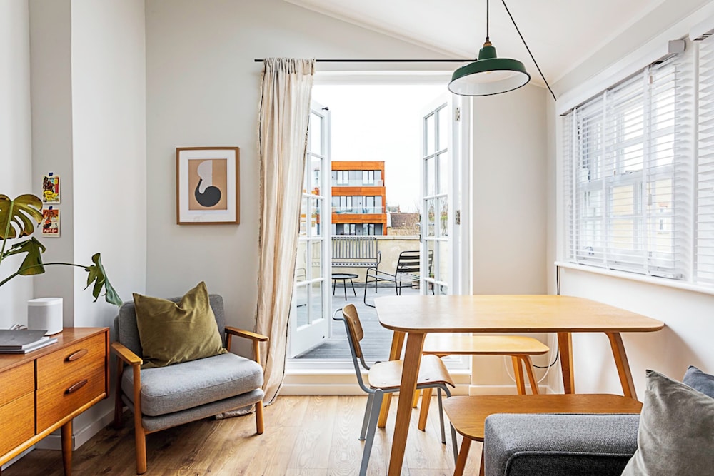 Gorgeous Hoxton Flat