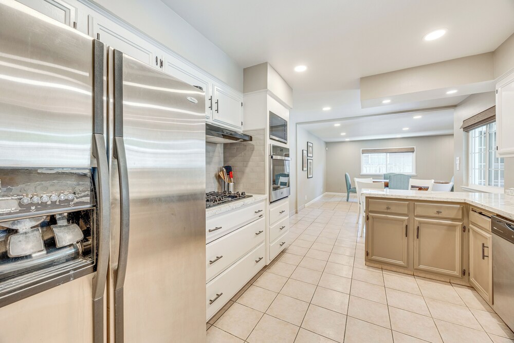 Shop, Hike & Explore: Fresno Home w/ Private Pool!