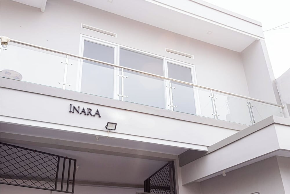 Inara Guesthouse & Villa