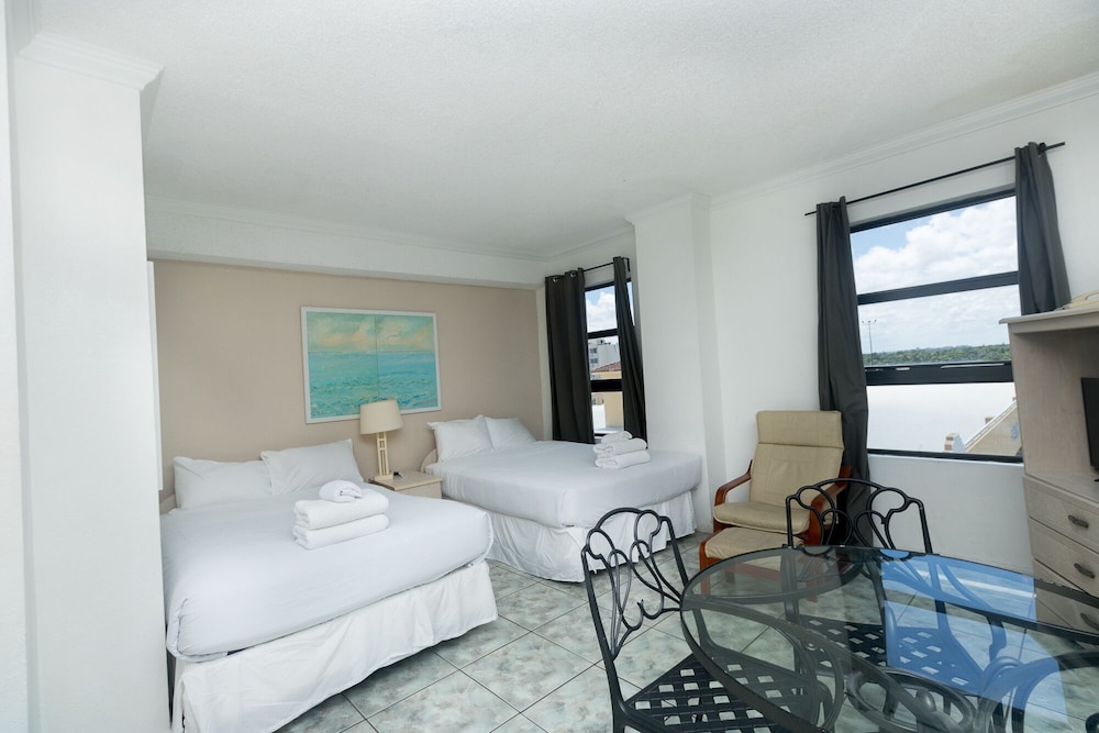 718 City View Hollywood Beach view 5