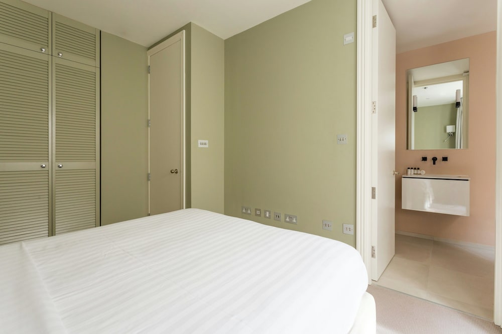 Rigault Road by Onefinestay