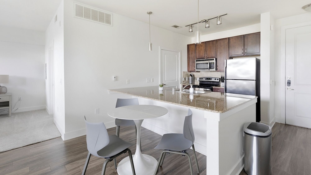 Landing Apartments - North Dallas