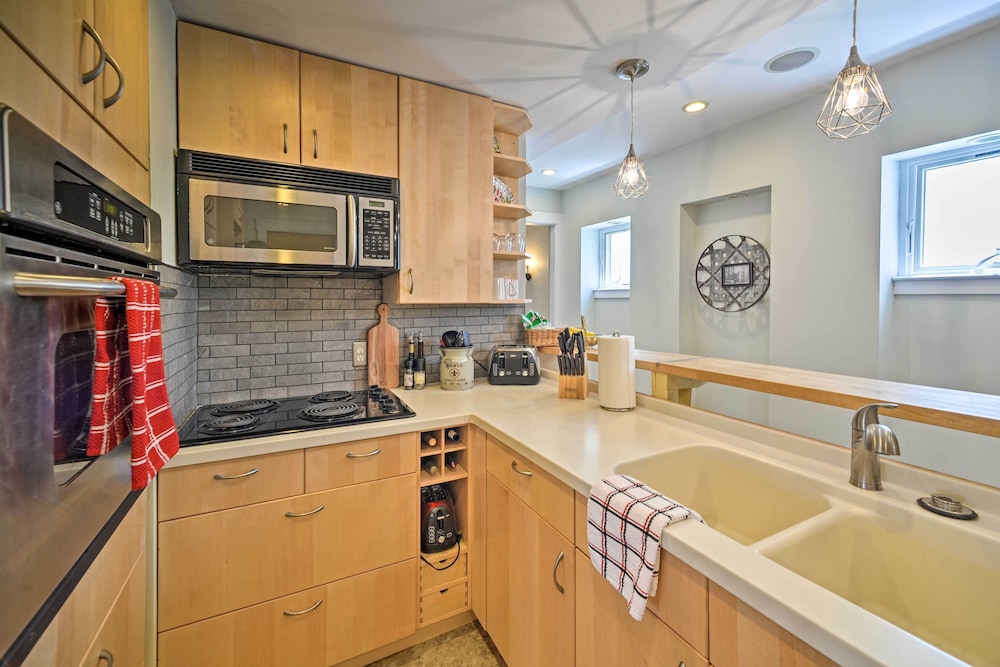 Home w/ Patio, 2 Blocks to St. Lawrence River - Property Image 1
