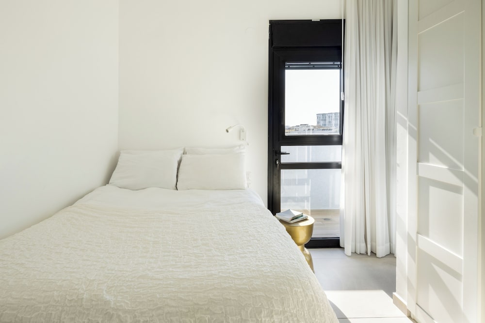 Rooftop Jacuzzi Penthouse by Sea N' Rent
