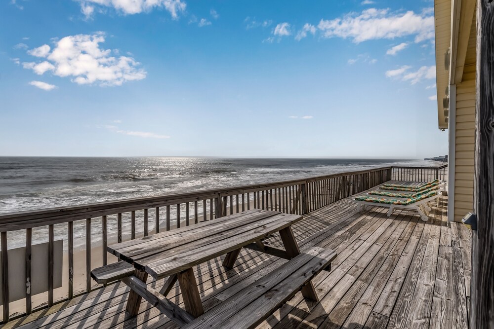 Surfside - 2431 Bienville 4 Bedroom Home by RedAwning