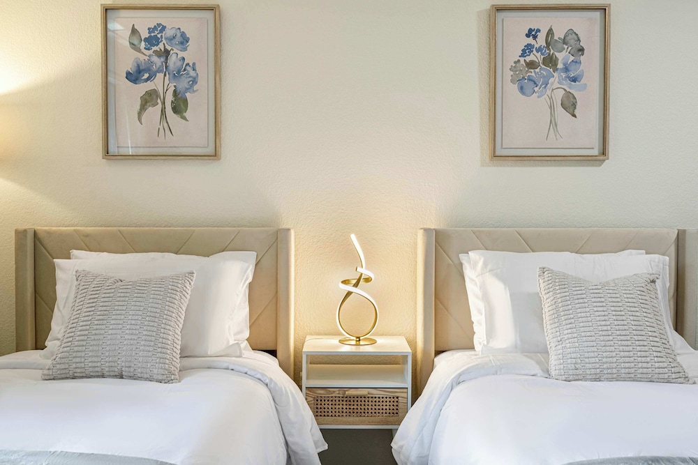 @marbella Lane-cozy Luxury Townhome Near Microsoft