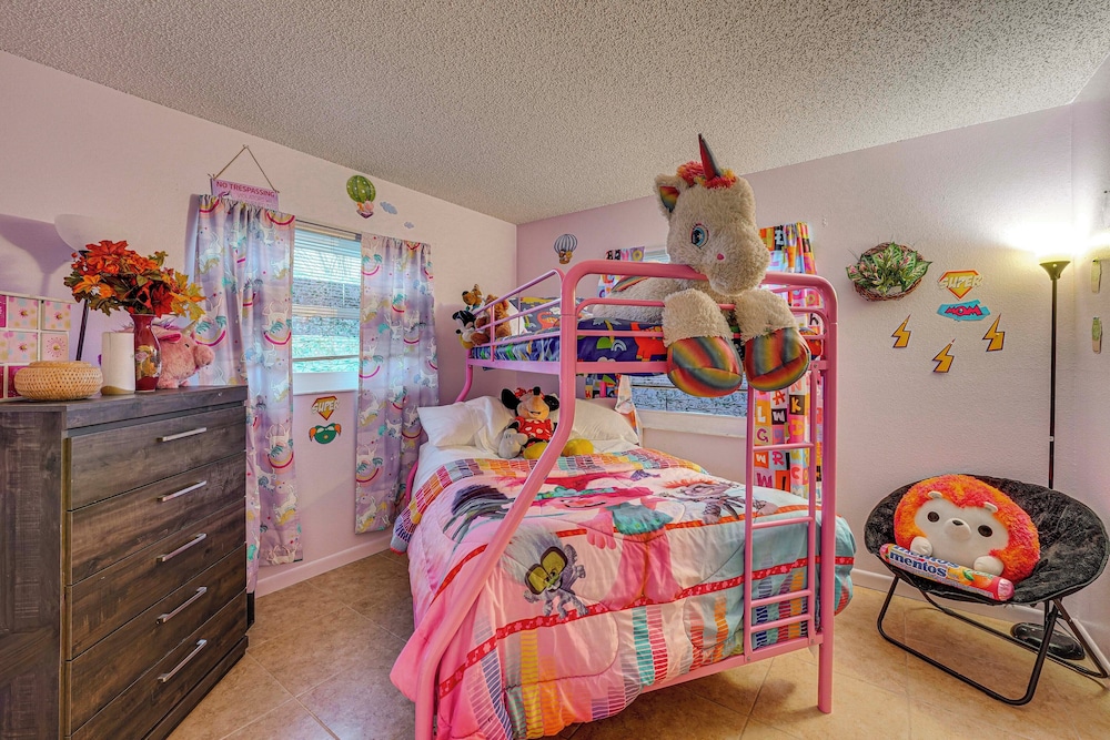 Pet-friendly Horse Capital Hub w/ Patio & Yard