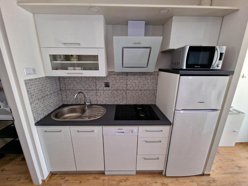 Charming Apartments Tome With Pool