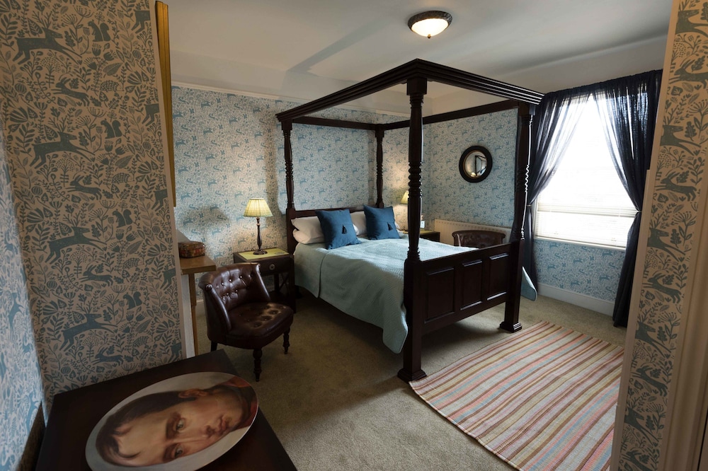 Spire House B&B