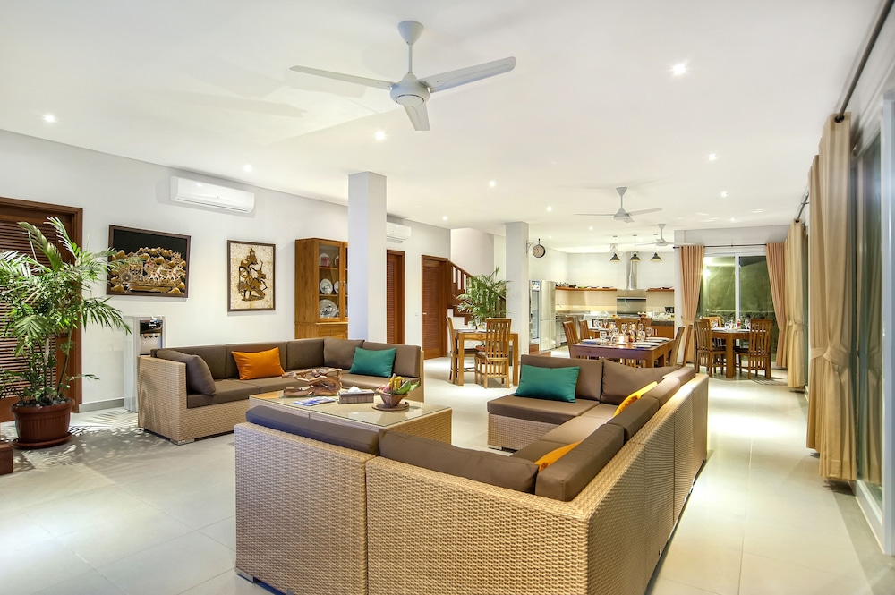 Villa Yenian by Villa Finder