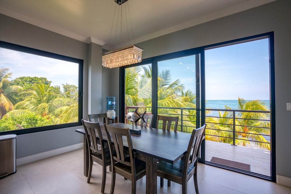 Oceanfront Sunset Gecko Condo - Ground Floor 1A