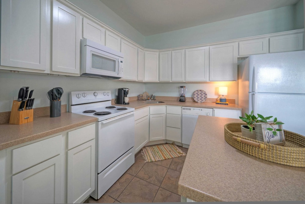 4 Costa Bahia Condos