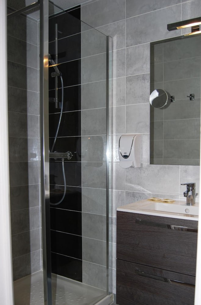 Rodez Vacations - Hotel du Midi - Property Image 10