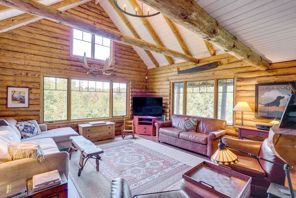 Cozy Log Cabin Near Mt Snow: Views, Modern Comfort