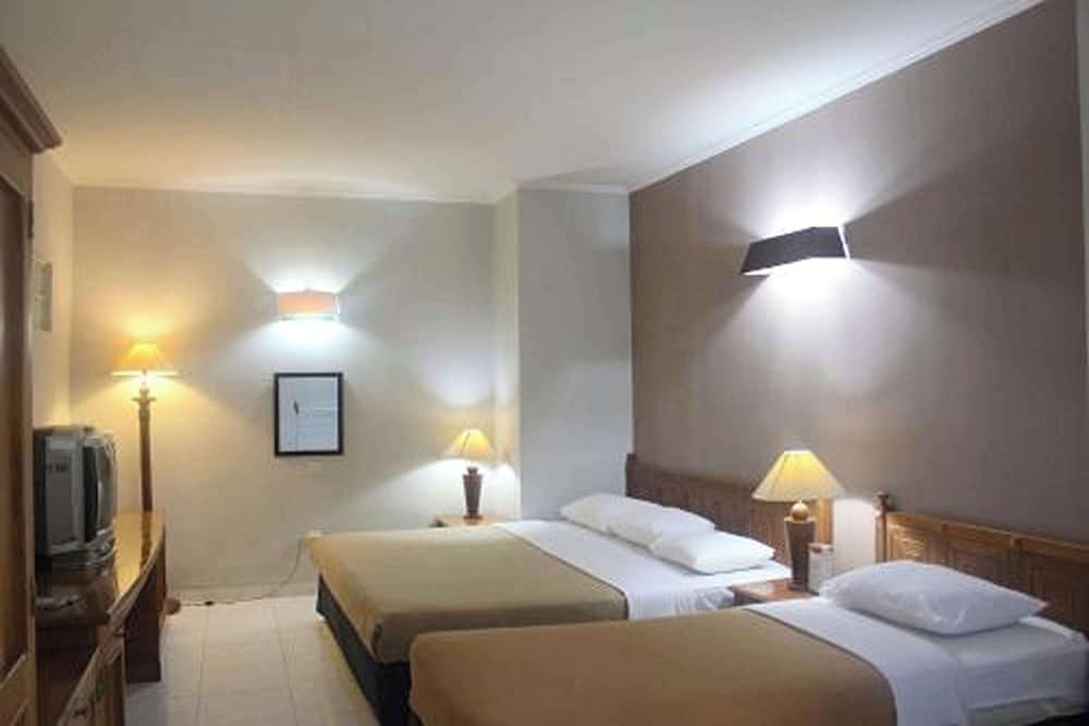 OYO 94841 Alodia Homestay Family