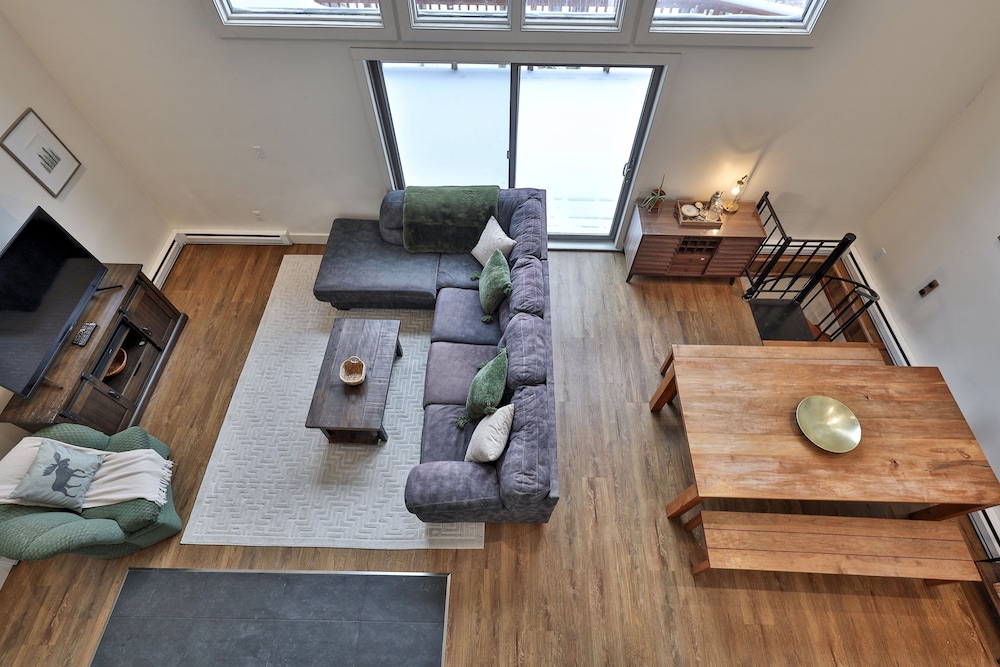 The Powder House 4 Bedroom Home