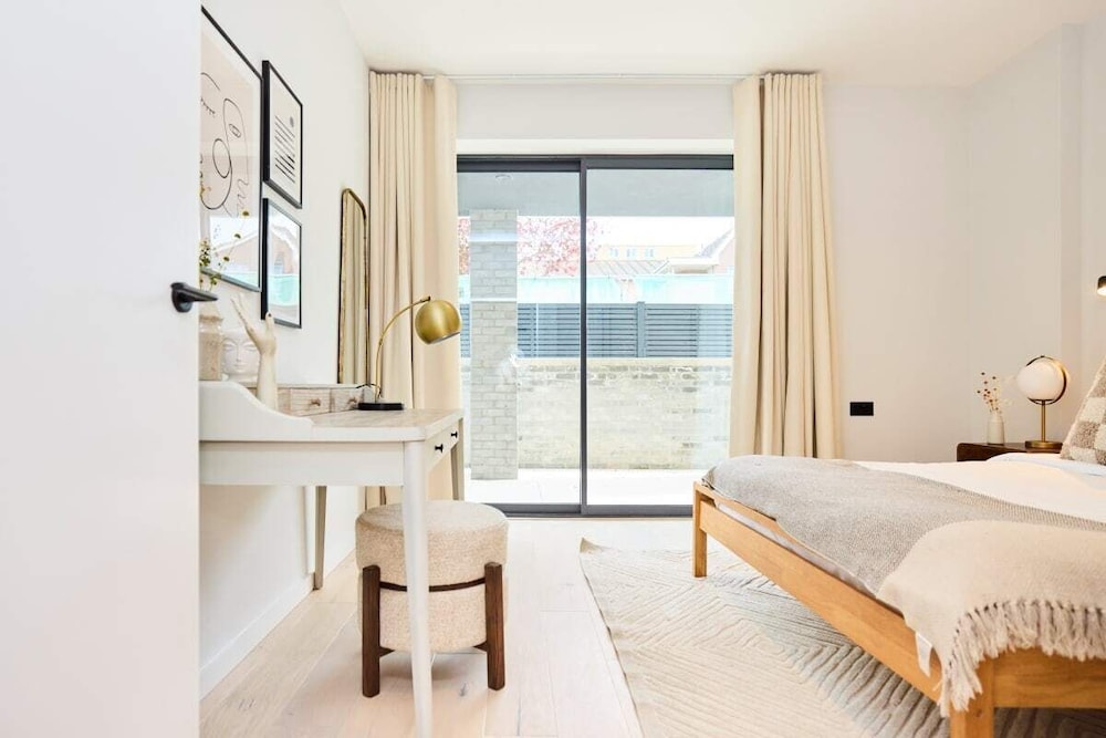 The Brondesbury Hideout - Breathtaking 1bdr Flat With Terrace + Parking