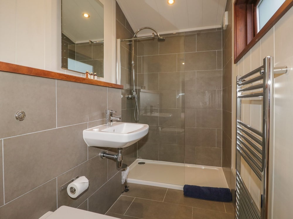 Leafy Nook Lodge