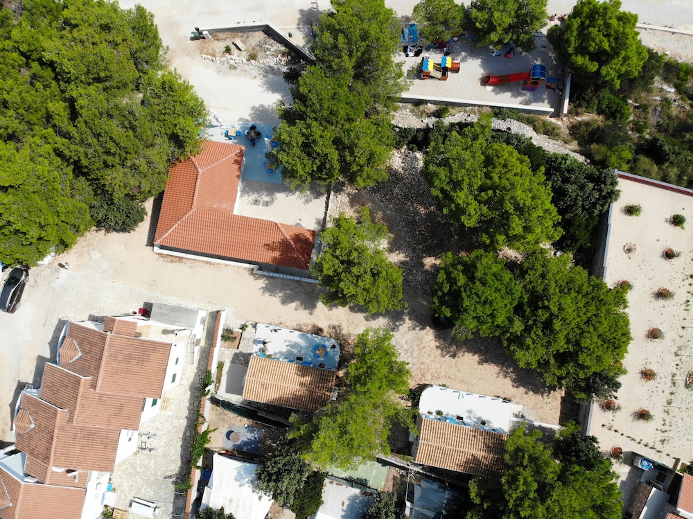 Photo 36