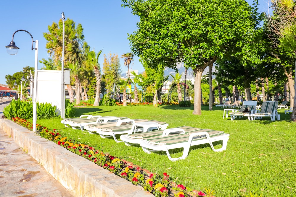 Le Jardin Resort Holiday Village