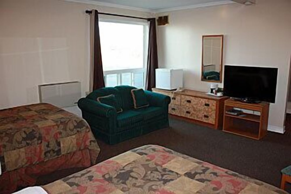 Barons Motor Inn
