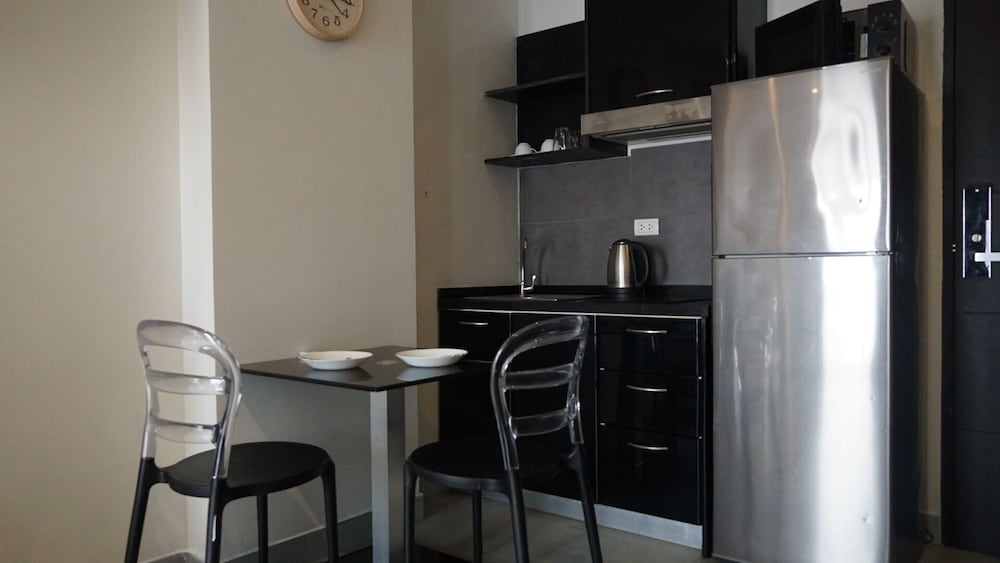 Bright & Breezy -1BR T1 211