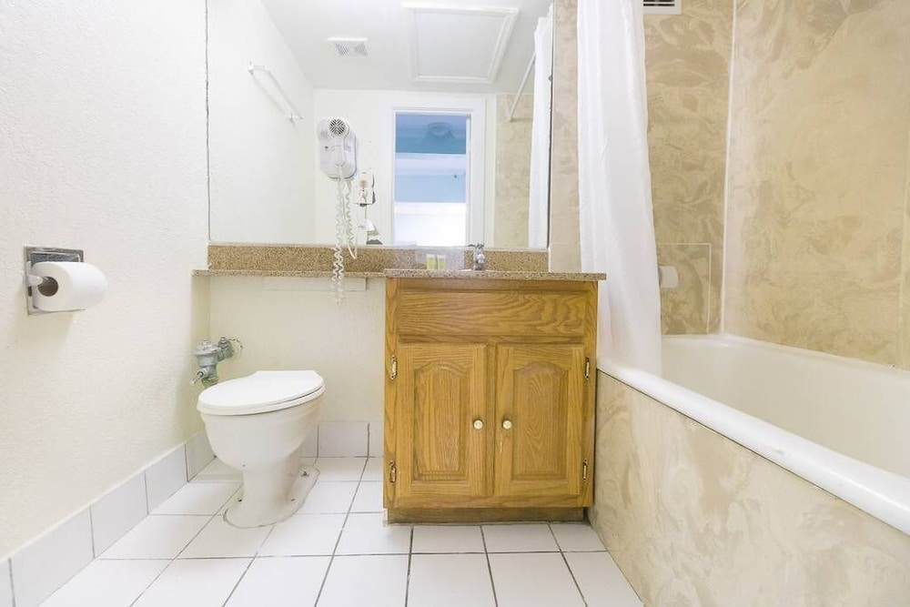 635 Ocean View Hollywood view 3