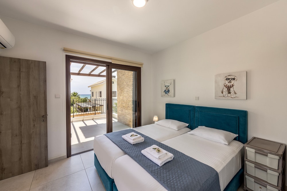 Ayia Napa Luxury Seaside Villa Ionion H15