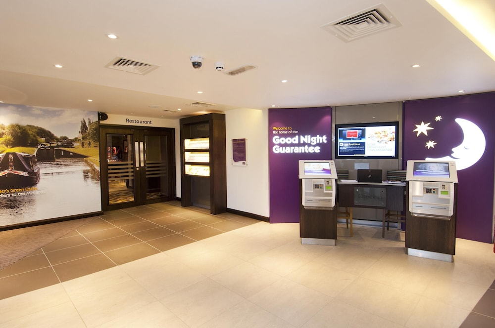 Premier Inn Walsall Town Centre 4