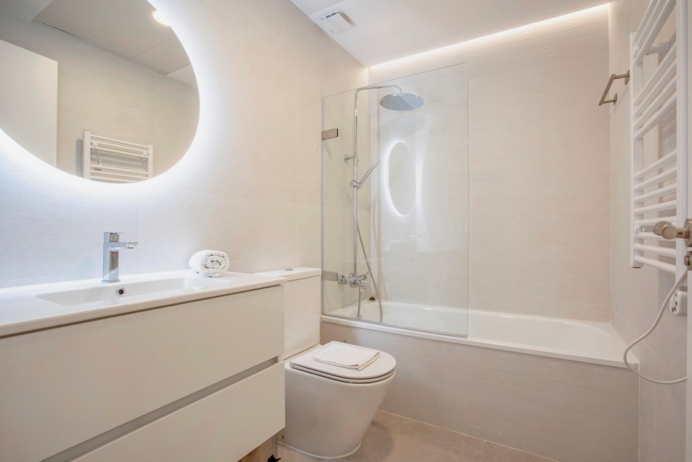 Spectacular 3BD Apartment in Santa Cruz Neighborhood Aire I