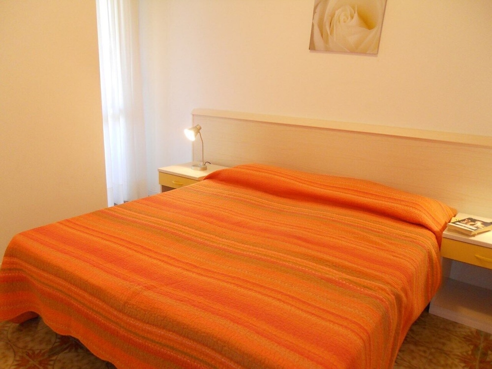 Modern Flat With Terrace - Beahost Rentals photo 2