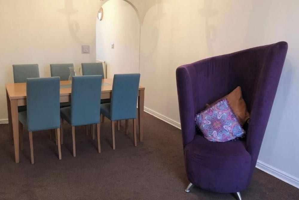 2 Bed-sleeps 3-parking-town Centre