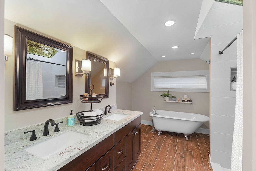 Madrona Bliss A Modern Escape