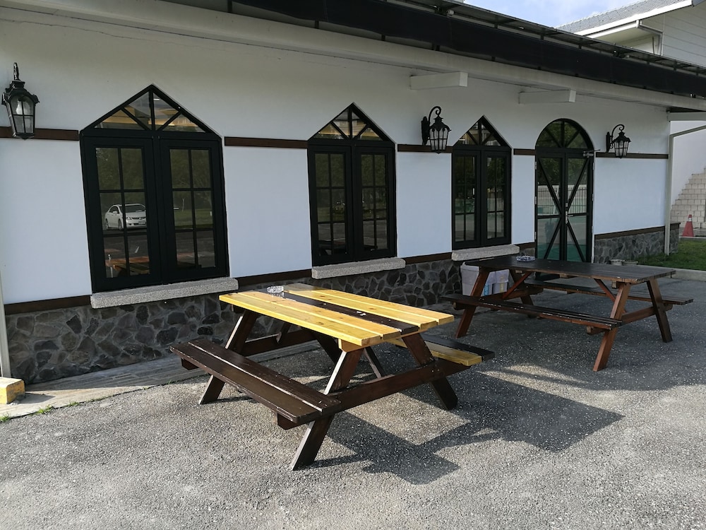 Oak Garden