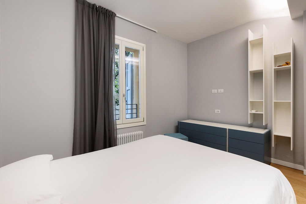 Caldarese Apartment With Balcony by Wonderful Italy