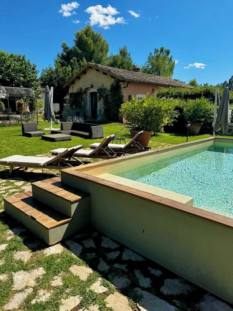 Il Borgo delle Pampare