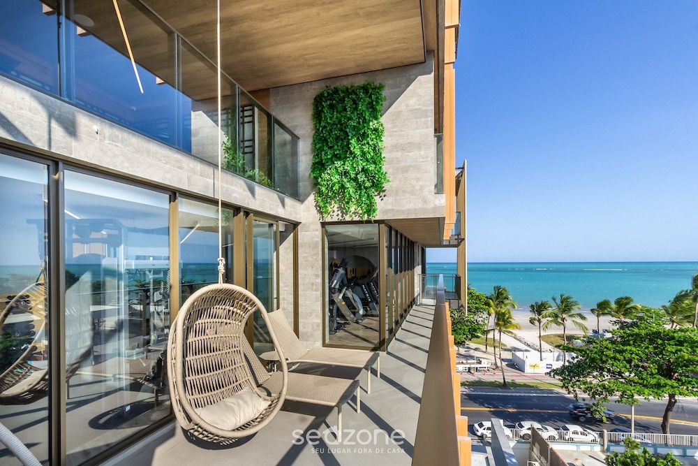 NWTs - Estúdios com Vista Lateral Mar