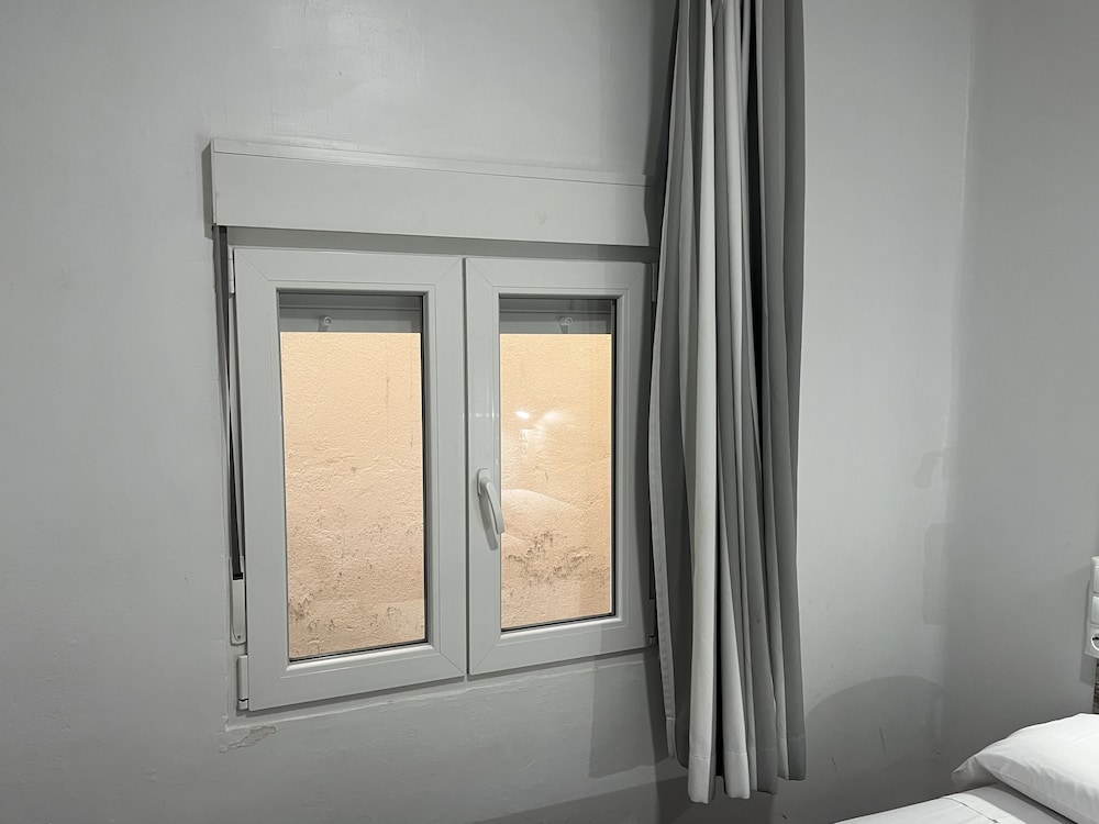 Hostel Almansa-1