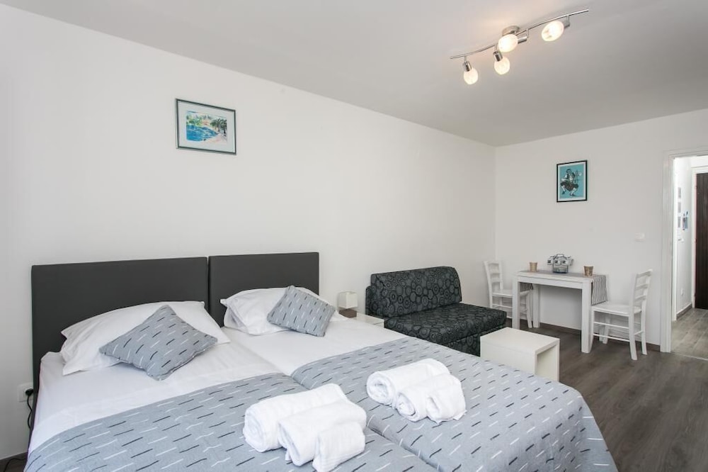 Apartment Tetepave