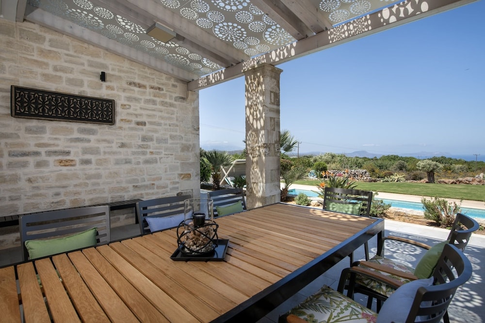 Villa Aurora Luxurius Living