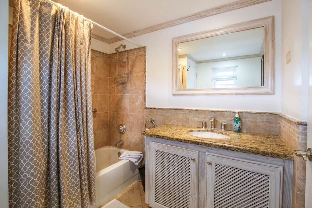 Modern 2-bed Apt Near Beach In St. Lawrence Gap 2 Bedroom Apts by Bluescape