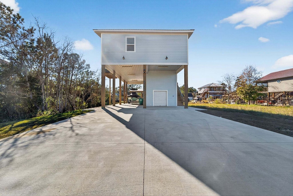 Bayou Bay Breeze 4 Bedroom Home