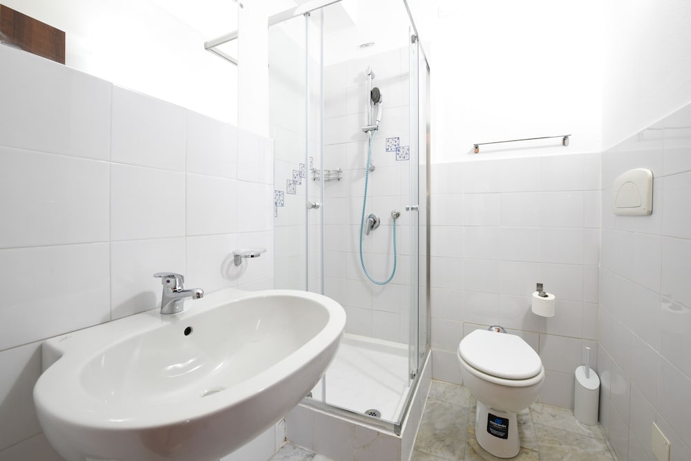 Sirmione Vacations - A.G. Holiday Hotel - Property Image 7