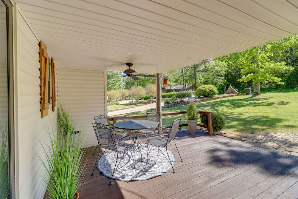 Waterfront Greers Ferry Lake Vacation Rental! view 2