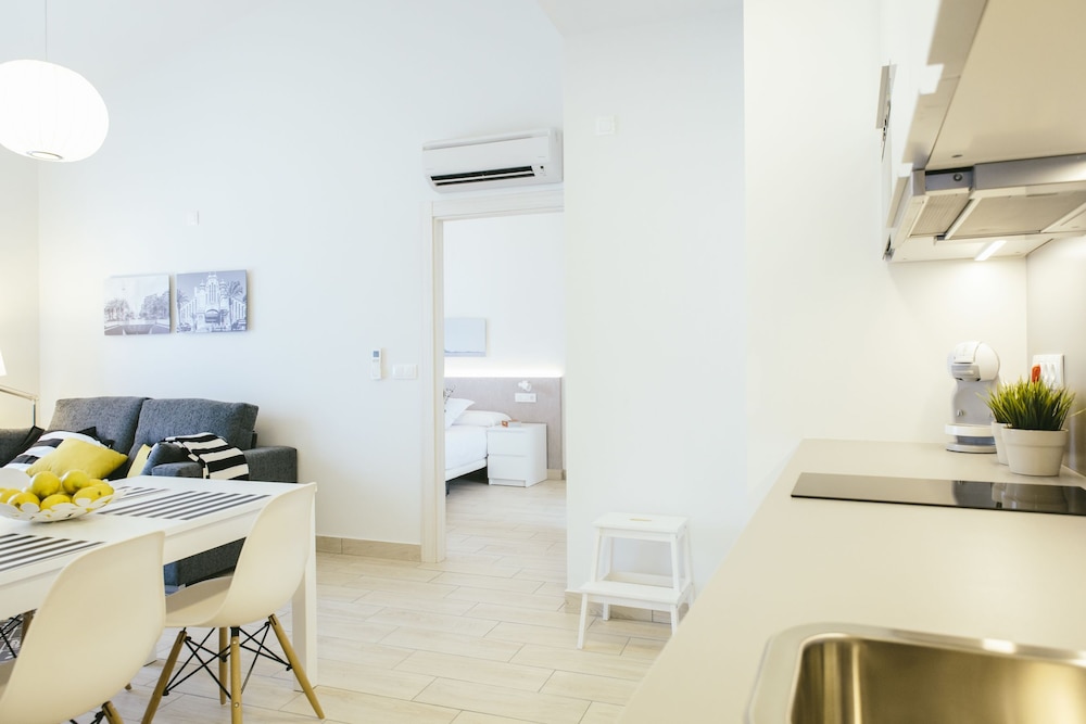 Apartamentos Poeta Quintana
