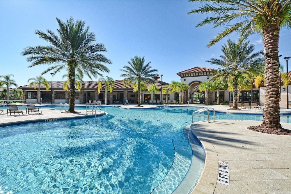 Lavish 5bd/4ba Home With Mickey Room and Stunning Pool Area #5st565 - Image 5