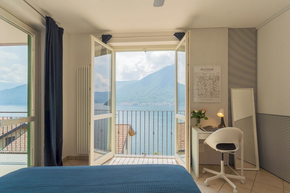 Blue Bliss Apartment by Rent all Como