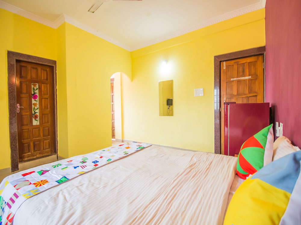 OYO 13147 Home Studio With Balcony Morjim Beach