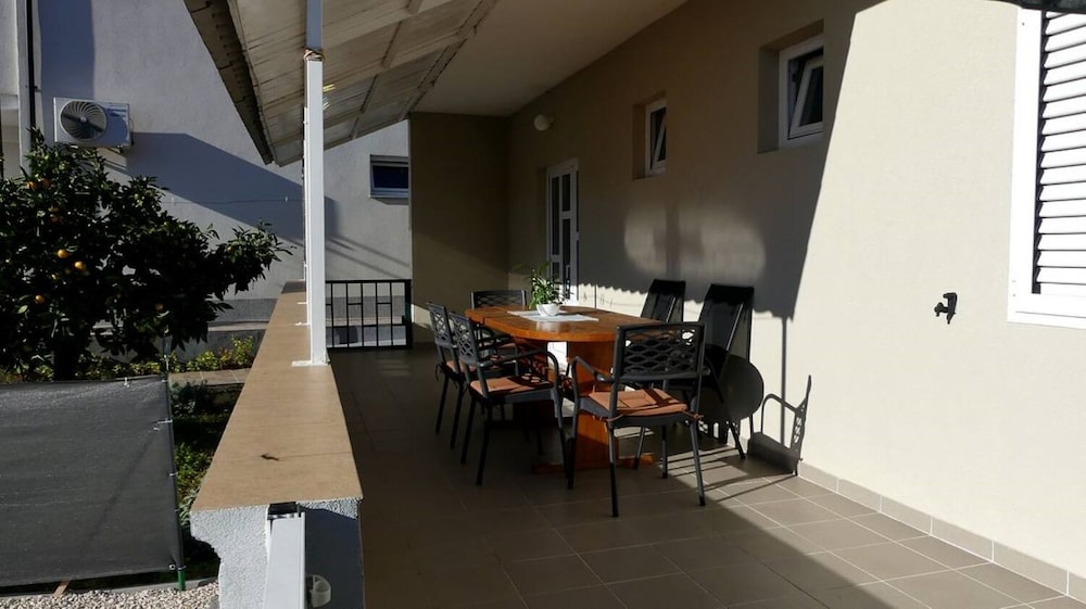 Mili - 200m From the Beach - A2 Bungalov view 3
