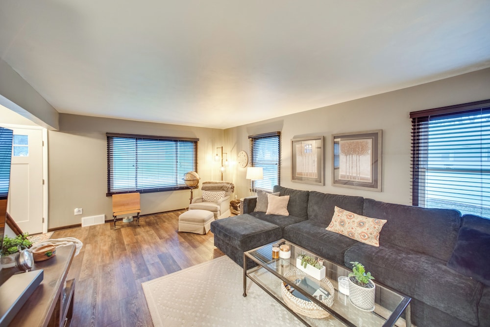 Omaha Vacations - Updated Omaha Home w/ Patio Private Yard! - Property Image 16